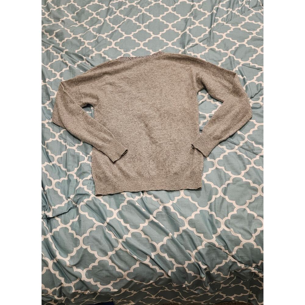 Sofia Cashmere Neiman Marcus Gray 100% Cashmere Rhinestone V-Neck Sweater M - Picture 10 of 10